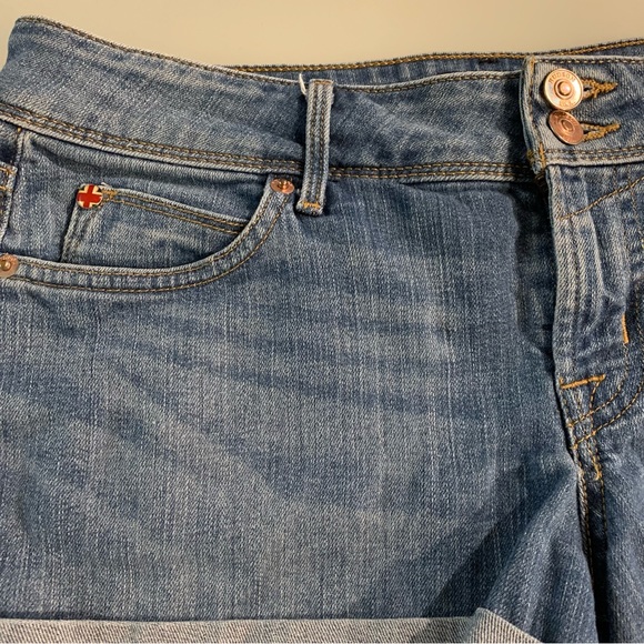 Hudson Crowley Mid Rise Cuffed Jean Shorts - Picture 4 of 9